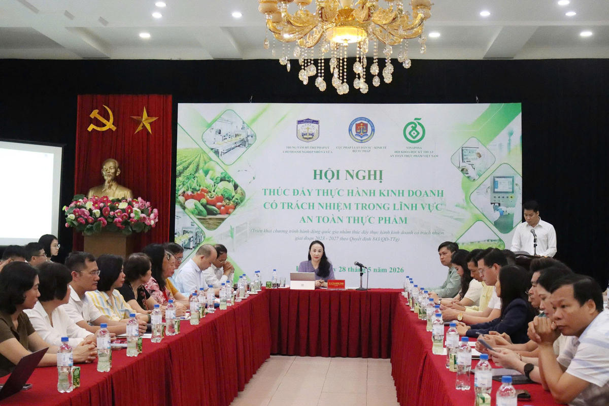  Hội nghị đối thoại “Thúc đẩy thực hành kinh doanh có trách nhiệm trong lĩnh vực an toàn thực phẩm” do Bộ Tư pháp phối hợp với Hội Khoa học kỹ thuật an toàn thực phẩm Việt Nam tổ chức ngày 28/5 tại Hà Nội.