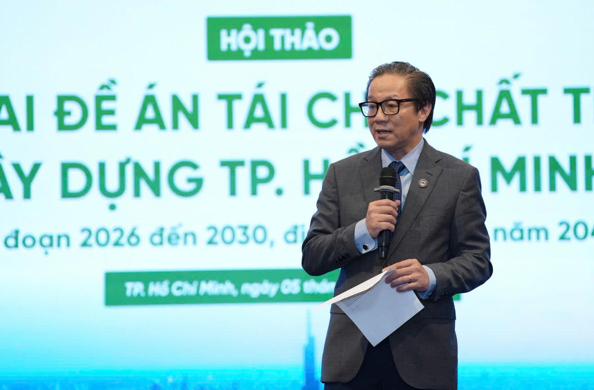 &nbsp;Ông Đinh Hồng Kỳ - Chủ tịch SACA chia sẻ tại hội thảo