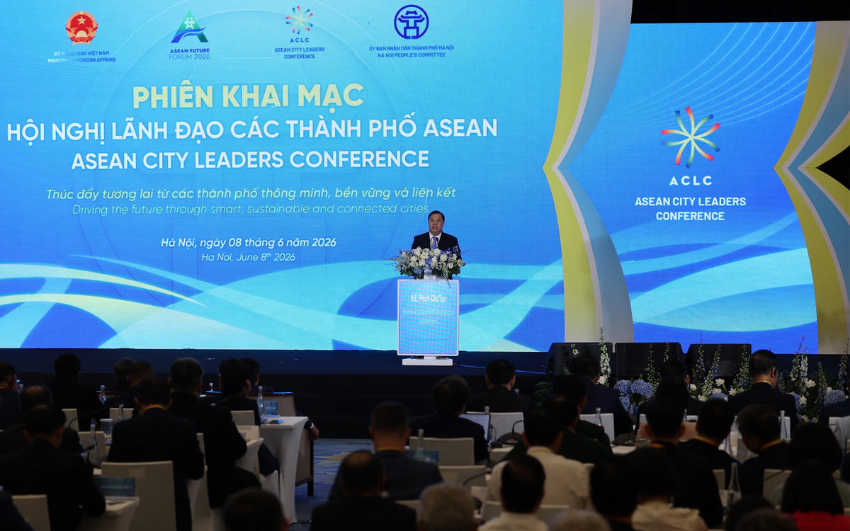 Phó Thủ tướng Thường trực Phạm Gia Túc phát biểu khai mạc Hội nghị Lãnh đạo các thành phố ASEAN, trong khuôn khổ Diễn đàn Tương lai ASEAN 2026. Ảnh: VGP