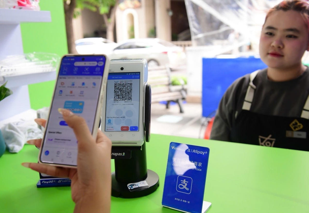 Thanh toán QR xuyên biên giới tăng tốc, NAPAS hướng tới “bản đồ thanh toán QR khu vực”. Ảnh: Thời báo Ngân hàng.