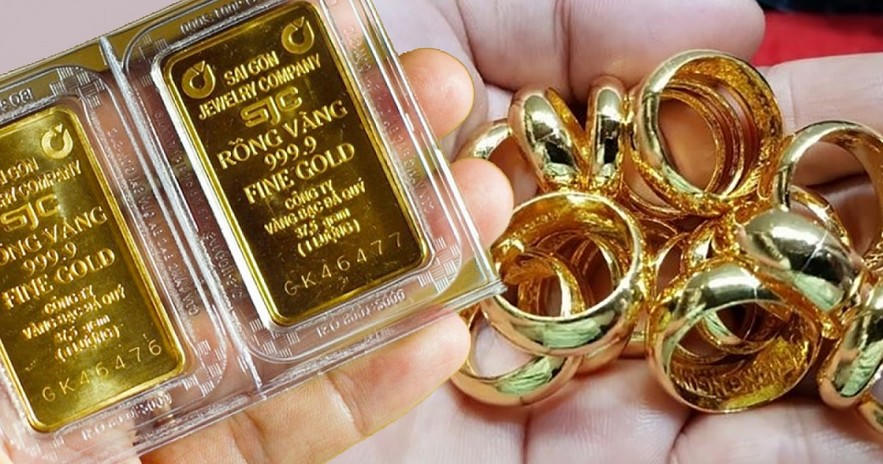 Giá vàng bất ngờ tăng mạnh, SJC trở lại mốc 138 triệu đồng/lượng.