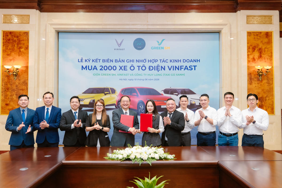 Huy Long và GSM vừa ký kết hợp tác chiến lược triển khai dịch vụ vận tải xanh tại nhiều địa phương trên cả nước. 