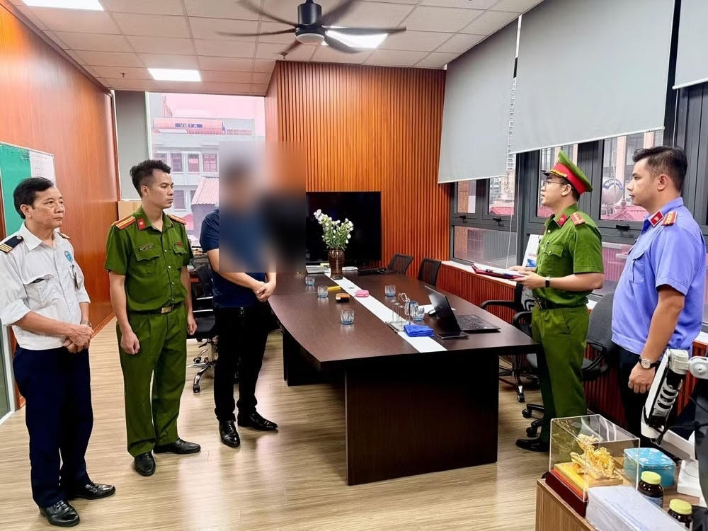 Cơ quan điều tra công bố Lệnh khám xét khẩn cấp nơi làm việc của Bùi Đắc Ánh Dương, Giám đốc CTCP Hệ thống thông tin ATHENA Việt Nam để phục vụ công tác điều tra.