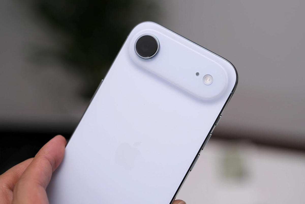 iPhone Air trở thành mẫu iPhone "mất giá" nhanh nhất năm 2025. 