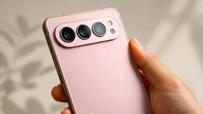 Samsung Galaxy S27 Ultra lộ diện thiết kế cụm 3 camera ngang mới
