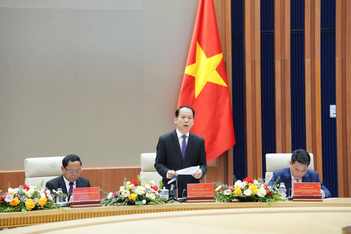 Ủy viên Trung ương Đảng, Bộ trưởng Bộ Tư pháp Hoàng Thanh Tùng phát biểu khai mạc hội nghị.