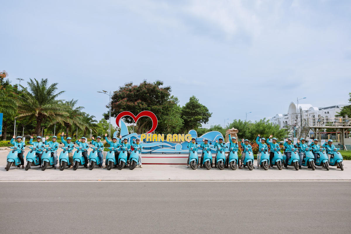 Green SM chính thức mở rộng dịch vụ di chuyển bằng xe máy điện Green SM Bike và dịch vụ giao nhận Green SM Express. (Ảnh: Vingroup).