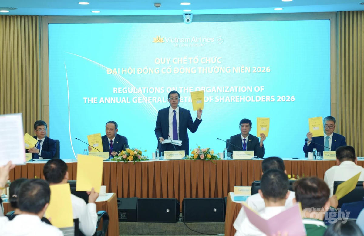 Ban chủ tọa điều hành Đại hội. (Ảnh: Thời Báo Tài Chính).