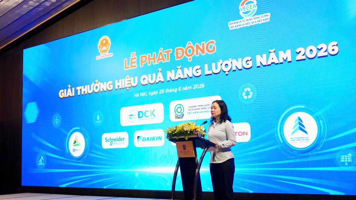 Bà Nguyễn Thị Lâm Giang, Cục trưởng Cục Đổi mới sáng tạo, chuyển đổi xanh và Khuyến công (Bộ Công Thương) phát biểu tại lễ phát động. (Ảnh: TTXVN).
