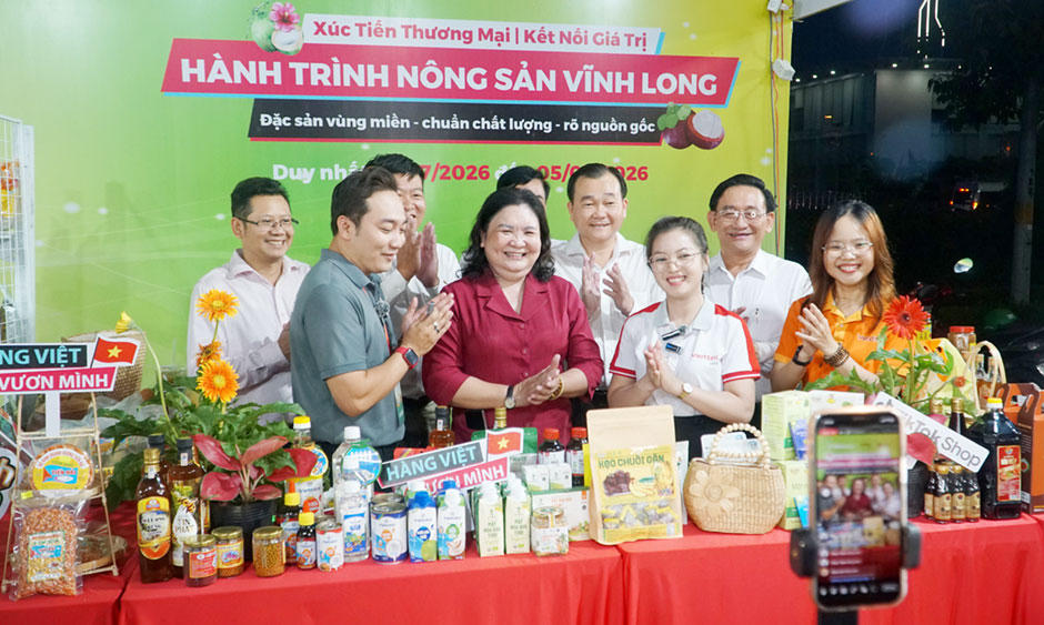 Hội chợ diễn ra từ ngày 1-8/7/2026 tại đường Võ Văn Kiệt (phường Long Châu, tỉnh Vĩnh Long). (Ảnh: Báo và Phát thanh, truyền hình Vĩnh Long).