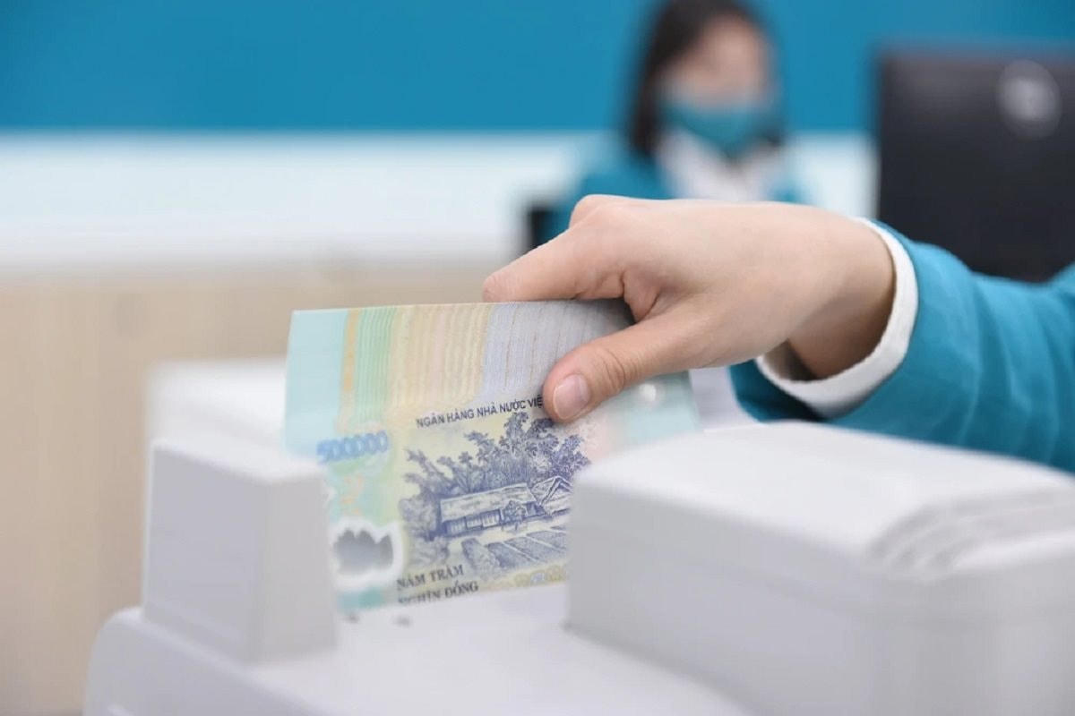 Khảo sát lãi suất huy động tại 27 ngân hàng, nhiều nhà băng duy trì trên 6%/năm. (Ảnh minh họa).