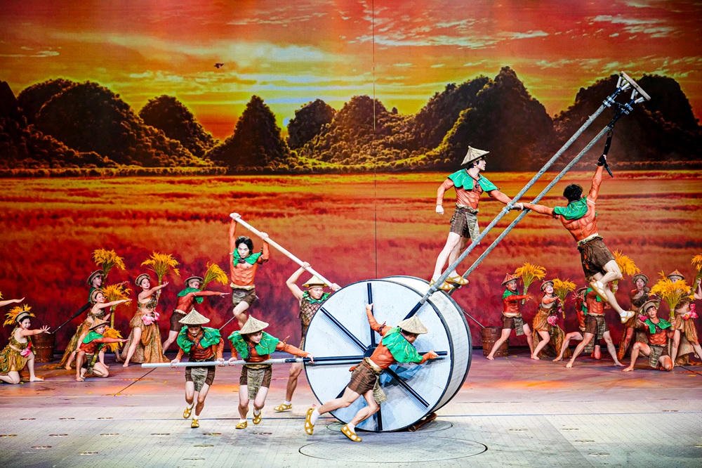 Chương trình sẽ chính thức công diễn từ ngày 10/7/2026 tại Vinpearl Theatre, Ocean City (Hưng Yên). Ảnh: Vingroup