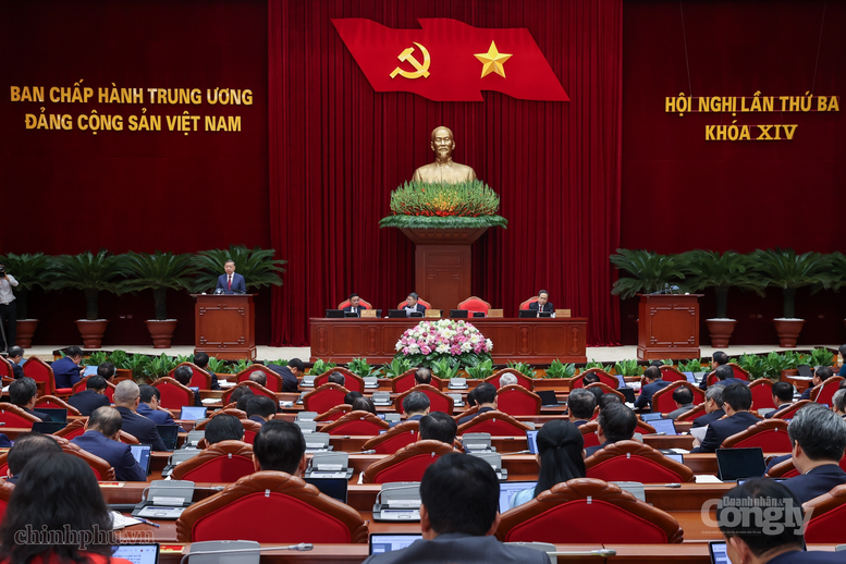 Các quyết sách được Trung ương thông qua phải tạo ra 4 bước chuyển chiến lược- Ảnh 2.