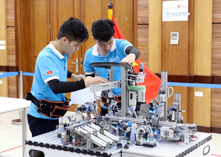 Phát triển khoa học, công nghệ và đổi mới sáng tạo, yêu cầu về nguồn nhân lực chất lượng cao. Ảnh: Báo Chính phủ
