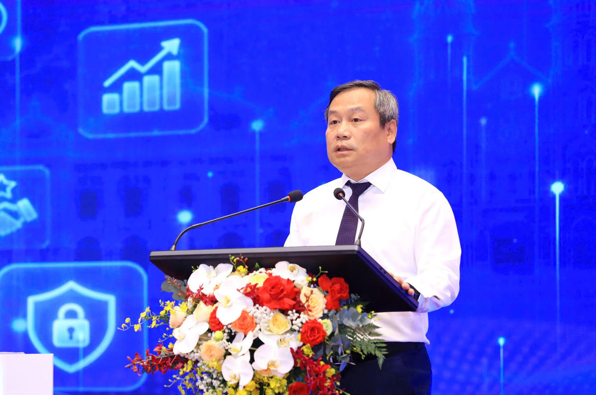 Chủ tịch UBND TP. Hà Nội Vũ Đại Thắng phát biểu tại hội nghị. 