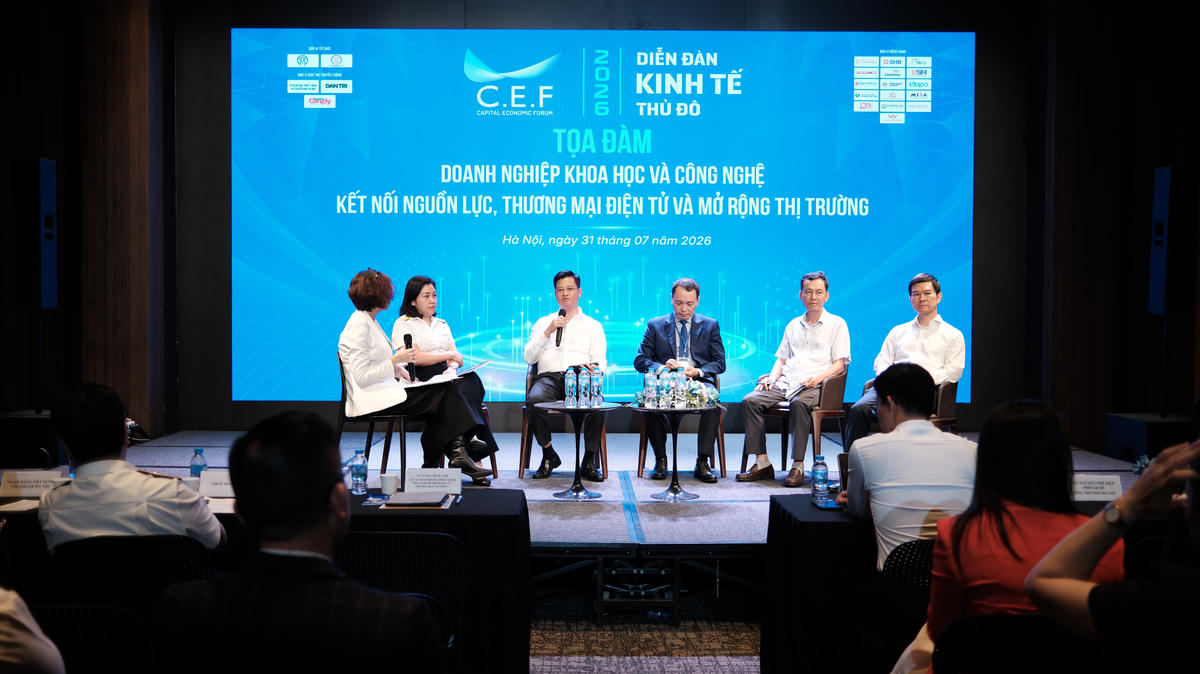 Không chỉ dừng lại ở các phiên thảo luận, Diễn đàn Kinh tế Thủ đô 2026 còn mở ra gói hỗ trợ chuyển đổi số quy mô lớn dành cho doanh nghiệp nhỏ và vừa, hộ kinh doanh Hà Nội. 