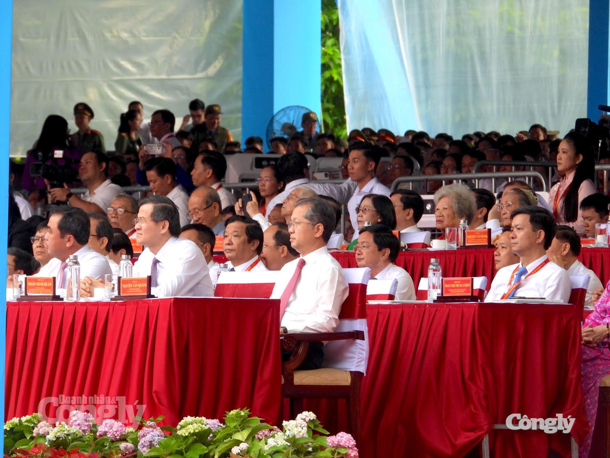 Bí thư Trung ương Đảng, Chánh án TANDTC Nguyễn Văn Quảng tham dự Lễ kỷ niệm.