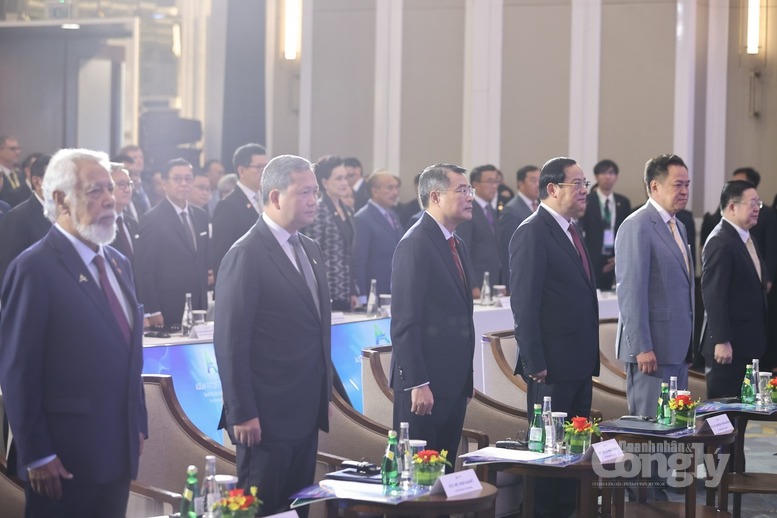 Thủ tướng Chính phủ Lê Minh Hưng, Thủ tướng Lào Sonexay Siphandone, Thủ tướng Campuchia Hun Manet, Thủ tướng Thái Lan Anutin Charnvirakul và Thủ tướng Timor-Leste Kay Rala Xanana Gusmão, Tổng Thư ký ASEAN Kao Kim Hourn dự Diễn đàn Tương lai ASEAN 2026. Ảnh: VGP/Nhật Bắc