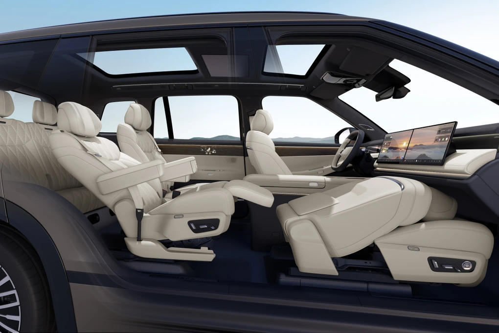Xe được trang bị ghế chỉnh điện c&oacute; chức năng sưởi, l&agrave;m m&aacute;t v&agrave; massage. (Ảnh: Volkswagen)