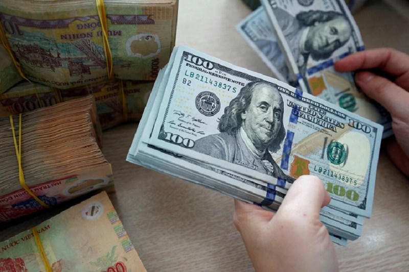 Các mức giá trên phản ánh tỷ giá mua tiền mặt, mua chuyển khoản và bán ra theo bảng niêm yết được cung cấp. Ảnh minh họa