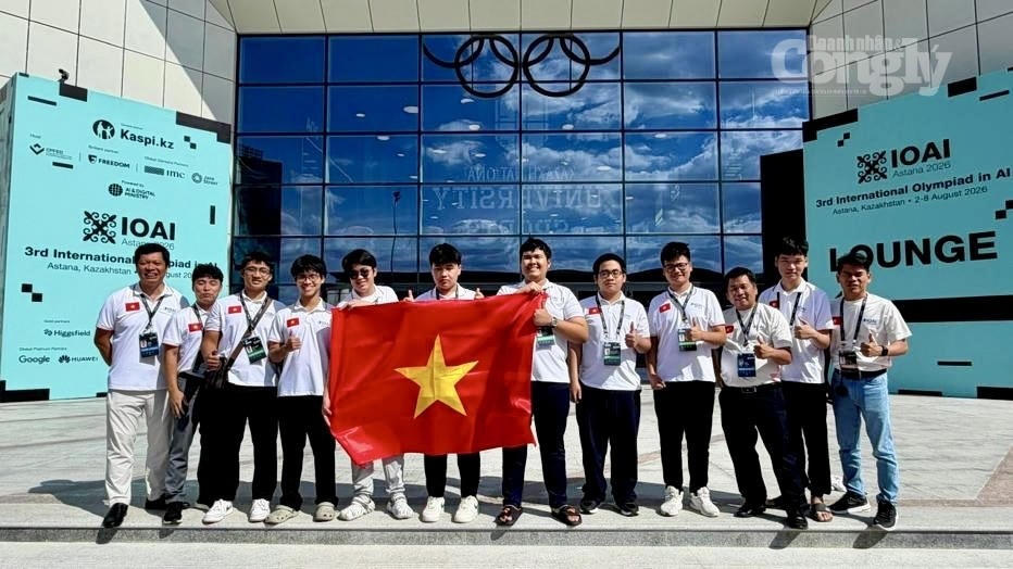 7/8 học sinh Việt Nam đoạt giải tại Olympic Trí tuệ nhân tạo quốc tế 2026. Ảnh: VOV.
