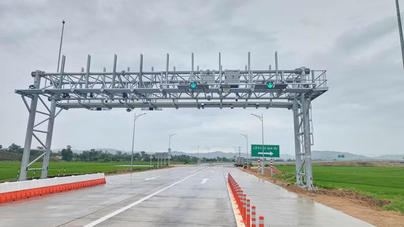 5 dự án cao tốc Bắc - Nam đoạn Quảng Ngãi - Nha Trang bắt đầu thu phí. Ảnh minh họa/Vietnam+