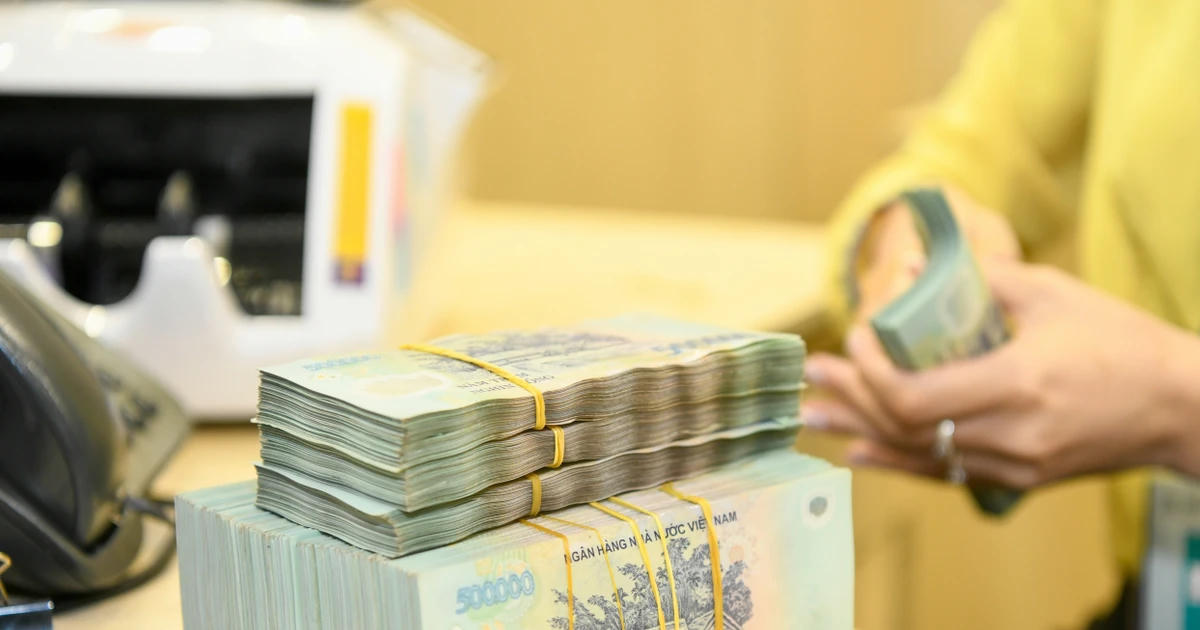 Lãi suất ngân hàng phân hóa, kỳ hạn 6 tháng có nơi vượt 7%/năm. (Ảnh minh họa).