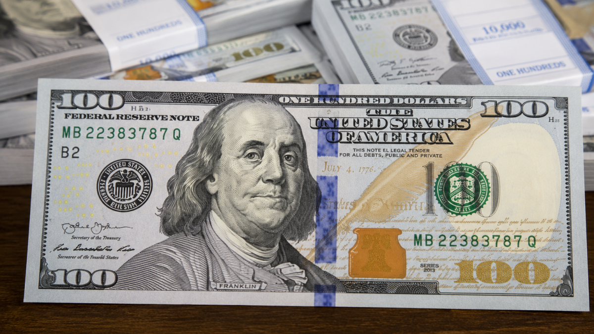 USD được niêm yết giá bán 26.370 đồng, trong khi euro và bảng Anh lần lượt có giá bán 31.347,84 đồng và 36.153,18 đồng. (Ảnh minh họa)