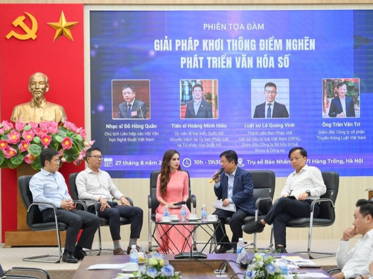 Các đại biểu tại Hội thảo "Bảo hộ quyền sở hữu trí tuệ trên môi trường số - Khơi thông điểm nghẽn, phát triển văn hóa số" (Ảnh N.D).