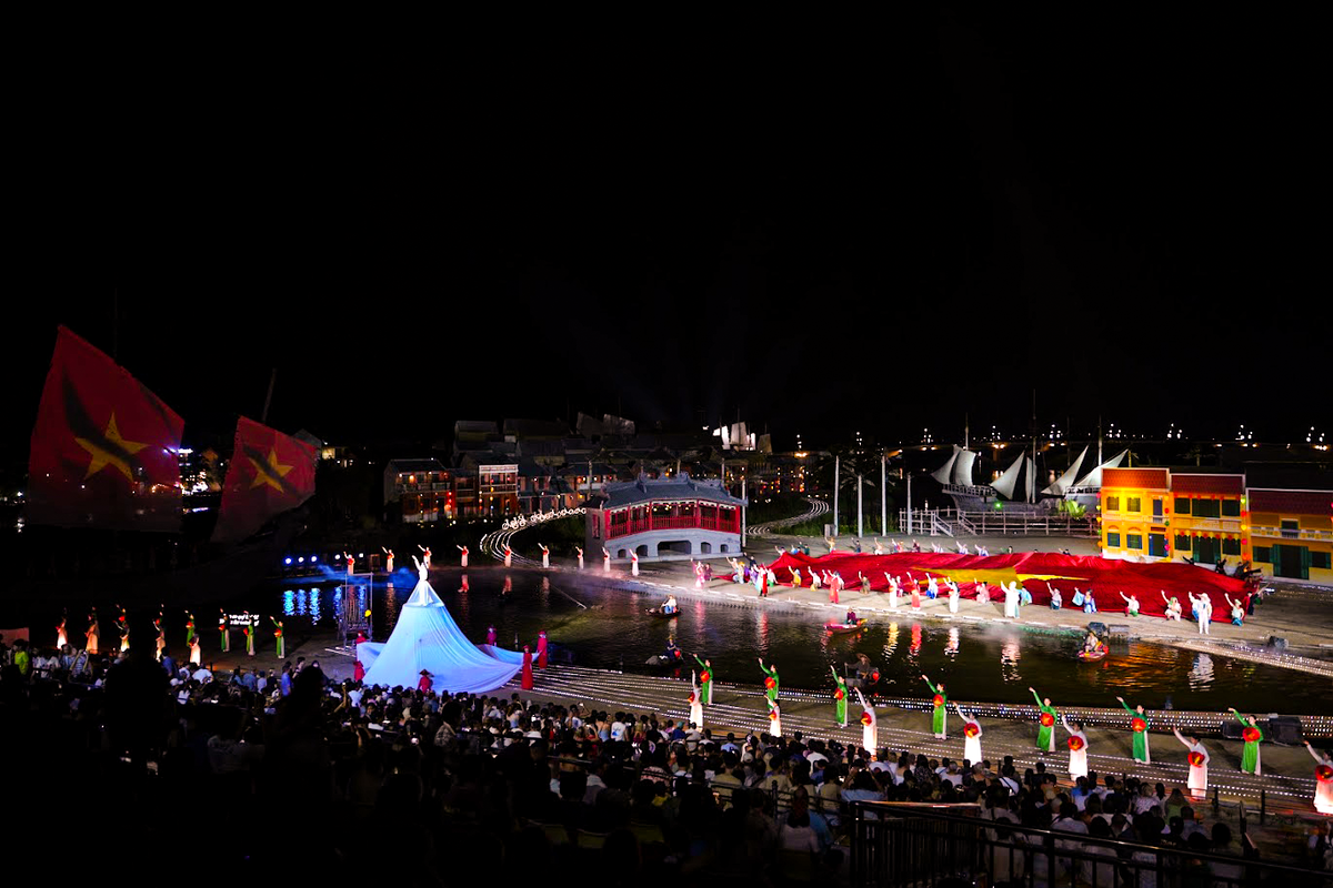 Show thực cảnh Ký Ức Hội An phiên bản đặc biệt “Nón Cờ” được tổ chức đến hết ngày 2/9. Ảnh: Đảo Ký Ức Hội An.