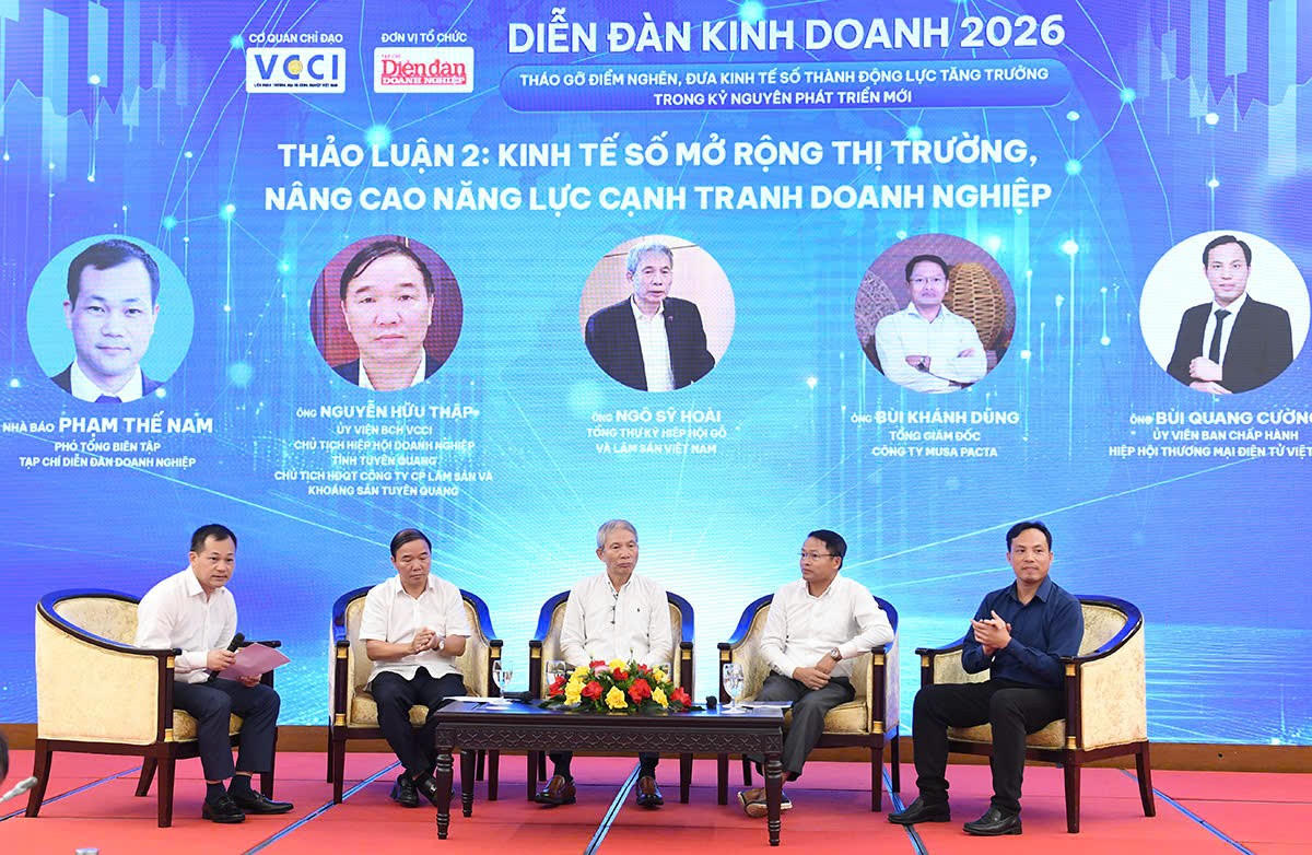 Các đại biểu trao đổi tại phiên thảo luận “Kinh tế số mở rộng thị trường, nâng cao năng lực cạnh tranh doanh nghiệp” trong khuôn khổ Diễn đàn Kinh doanh 2026.