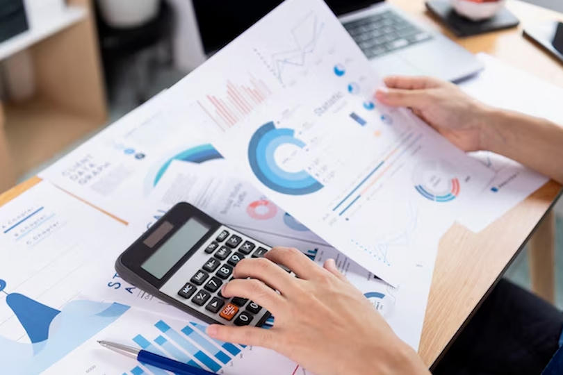 Bộ Tài chính xác định rà soát, hoàn thiện chính sách hỗ trợ hộ kinh doanh, cơ sở sản xuất, doanh nghiệp siêu nhỏ chuyển sang khu vực chính thức. (Ảnh minh họa)