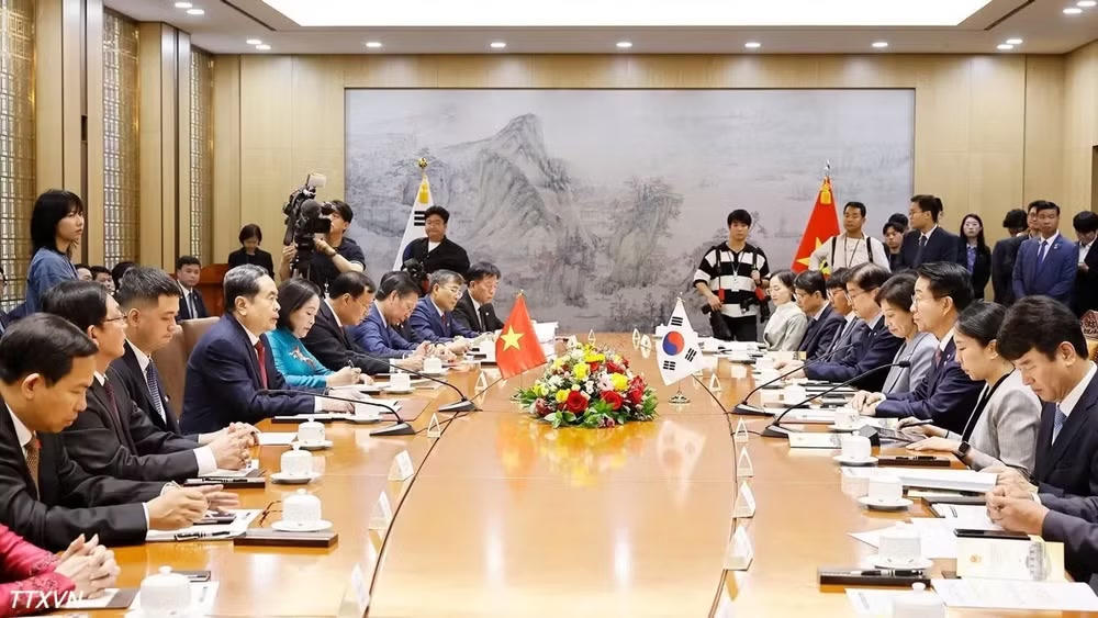 vna-potal-chu-tich-quoc-hoi-han-quoc-cho-jeong-sik-don-hoi-dam-voi-chu-tich-quoc-hoi-tran-thanh-man-3347.jpg