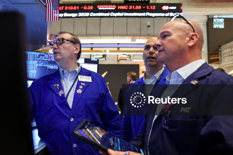 Các nhà giao dịch tại Sở Giao dịch Chứng khoán New York (NYSE), Mỹ, ngày 8/9/2026. Ảnh: Reuters/Brendan McDermid.