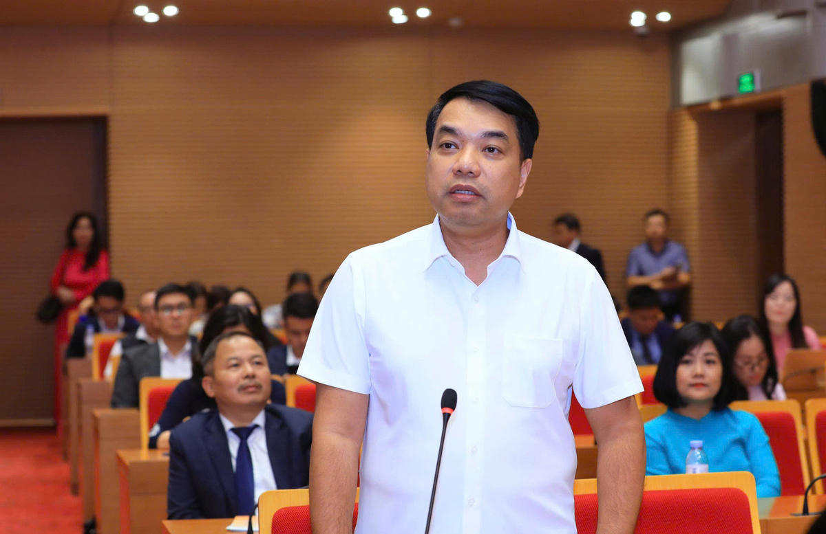 GS.TS. Mạc Quốc Anh, Phó Chủ tịch kiêm Tổng Thư ký Hiệp hội Doanh nghiệp nhỏ và vừa TP Hà Nội (HANOISME) phát biểu tại hội nghị.