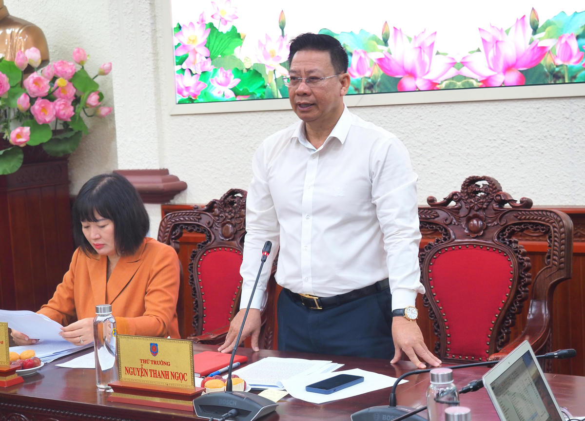 Thứ trưởng Bộ Tư pháp Nguyễn Thanh Ngọc phát biểu tại Hội thảo.