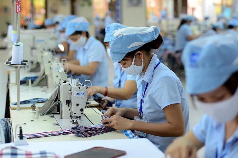 Xuất khẩu dệt may đạt gần 31,7 tỷ USD sau 8 tháng. (Ảnh minh họa)