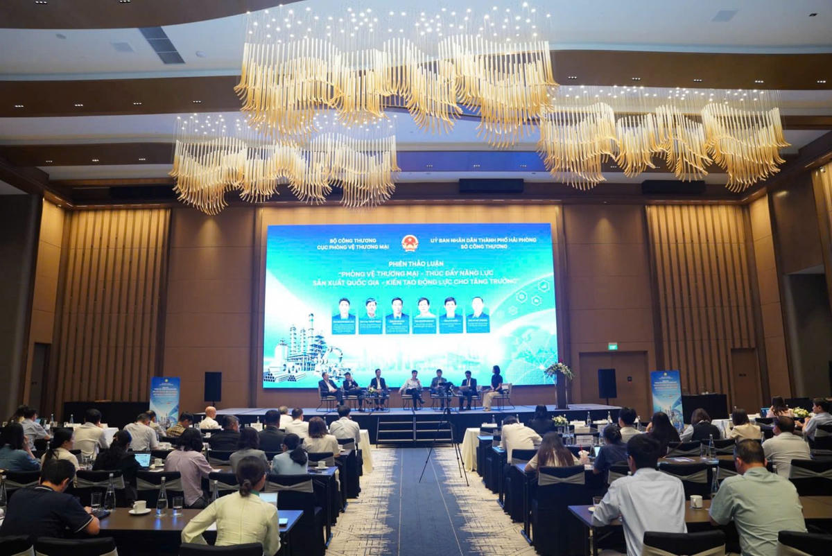 Gần 200 đại biểu tham dự diễn đàn Phòng vệ thương mại năm 2026 tổ chức tại Thành phố Hải Phòng.