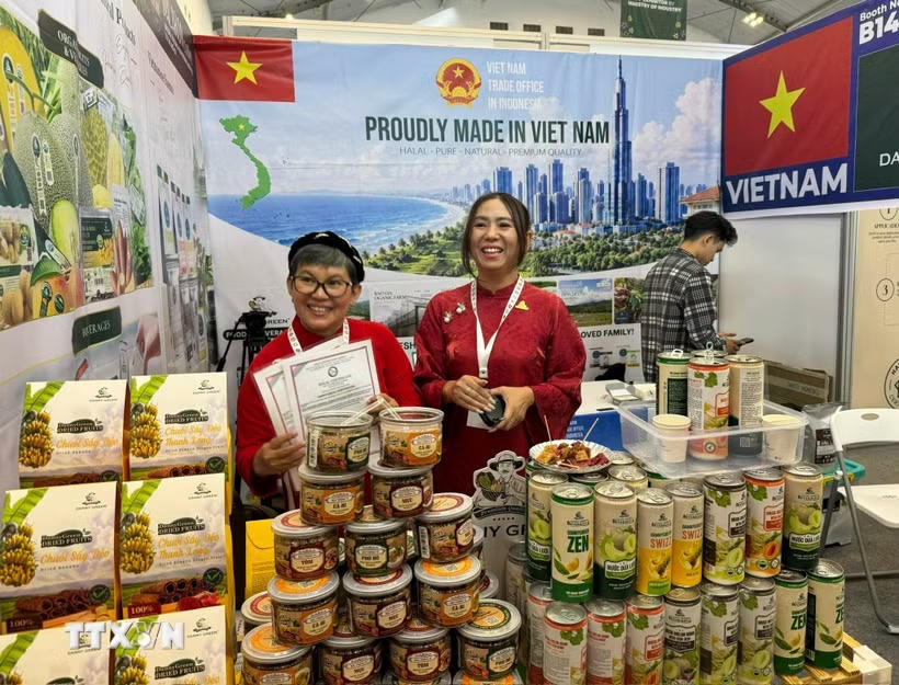 Việt Nam giới thiệu nhiều sản phẩm halal độc đáo tại Indonesia. (Ảnh: Đỗ Quyên/TTXVN)