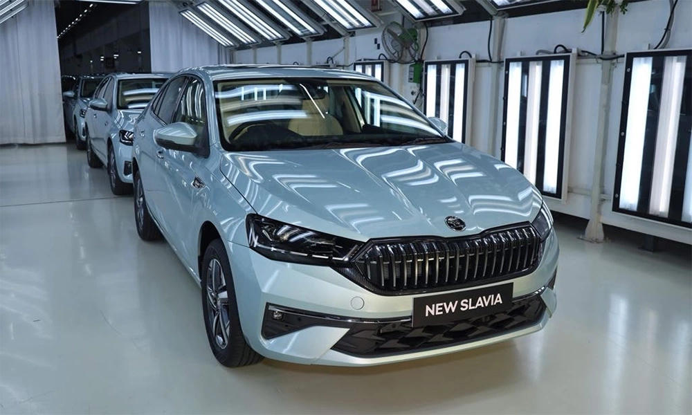 Skoda Slavia phiên bản cập nhật với những thay đổi về thiết kế, trang bị tiện nghi và hệ truyền động, trong đó đáng chú ý là hộp số tự động 8 cấp trên động cơ 1.0 TSI. (Ảnh: Skoda)
