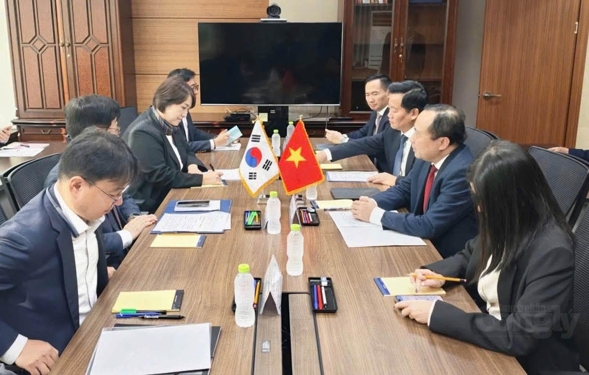 Việt Nam và Hàn Quốc đang mở rộng hợp tác trong lĩnh vực năng lượng nguyên tử, từ nghiên cứu, chuyển giao công nghệ đến đào tạo nhân lực và bảo đảm an toàn.