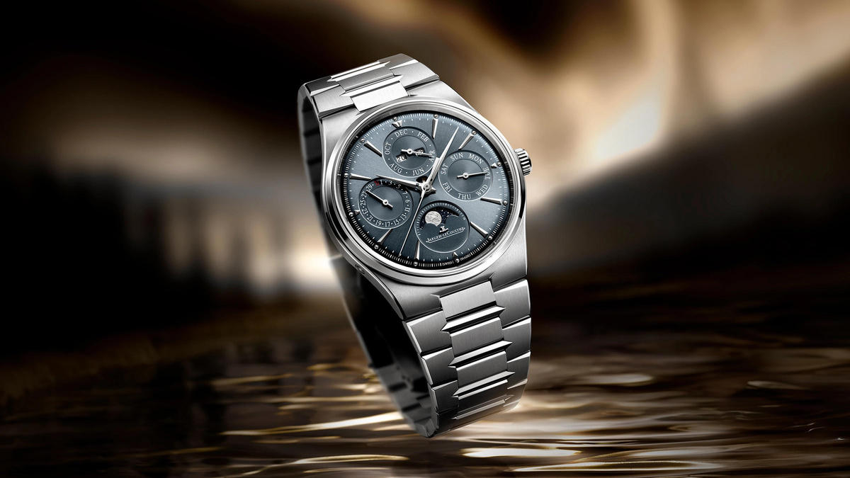 Chiếc đồng hồ được tích hợp lịch vạn niên. (Ảnh: Jaeger-LeCoultre)