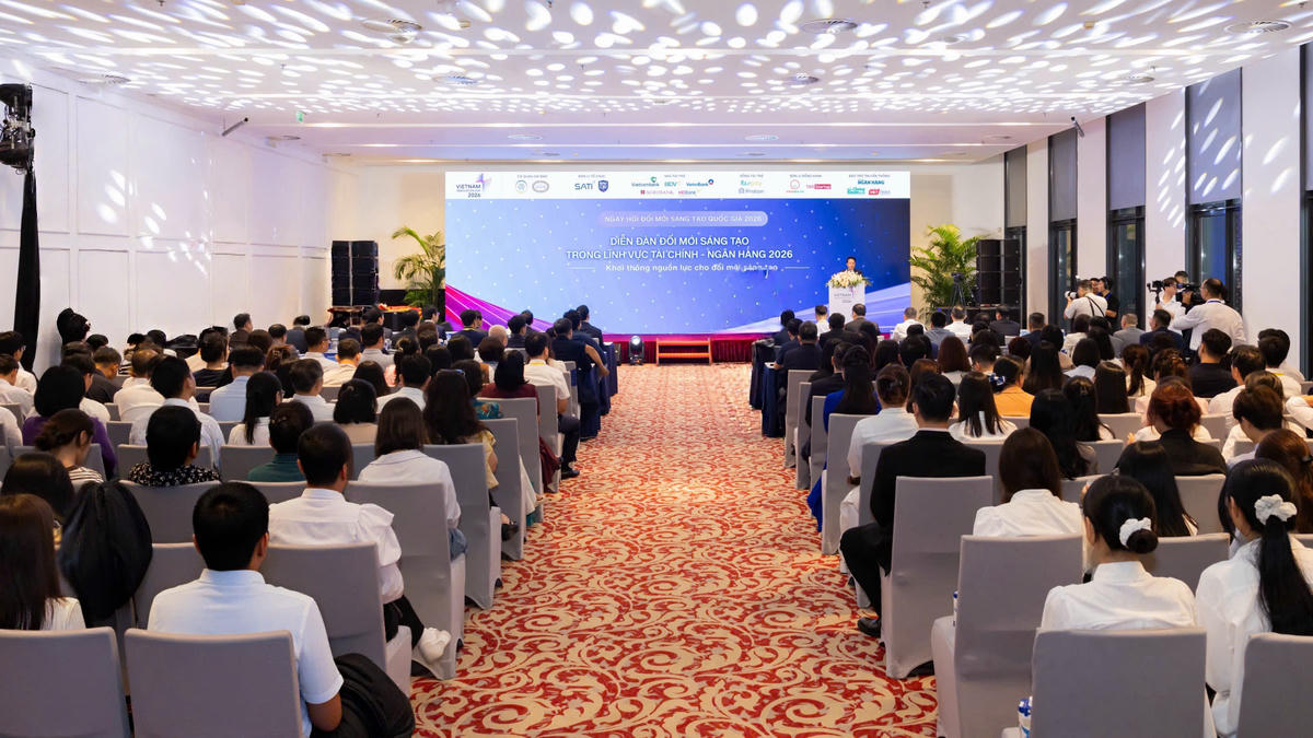 Toàn cảnh Diễn đàn Đổi mới sáng tạo trong lĩnh vực tài chính - ngân hàng năm 2026.