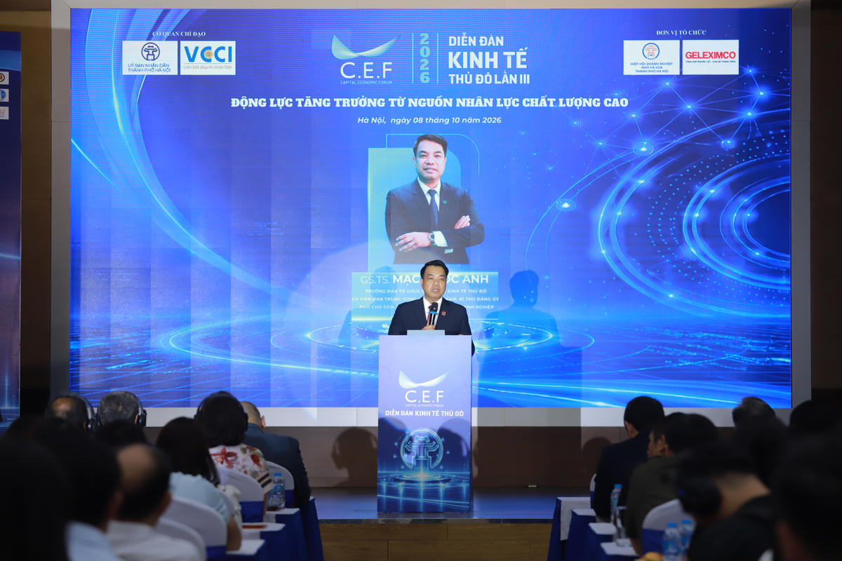 GS.TS Mạc Quốc Anh, Trưởng Ban tổ chức Diễn đàn phát biểu khai mạc.