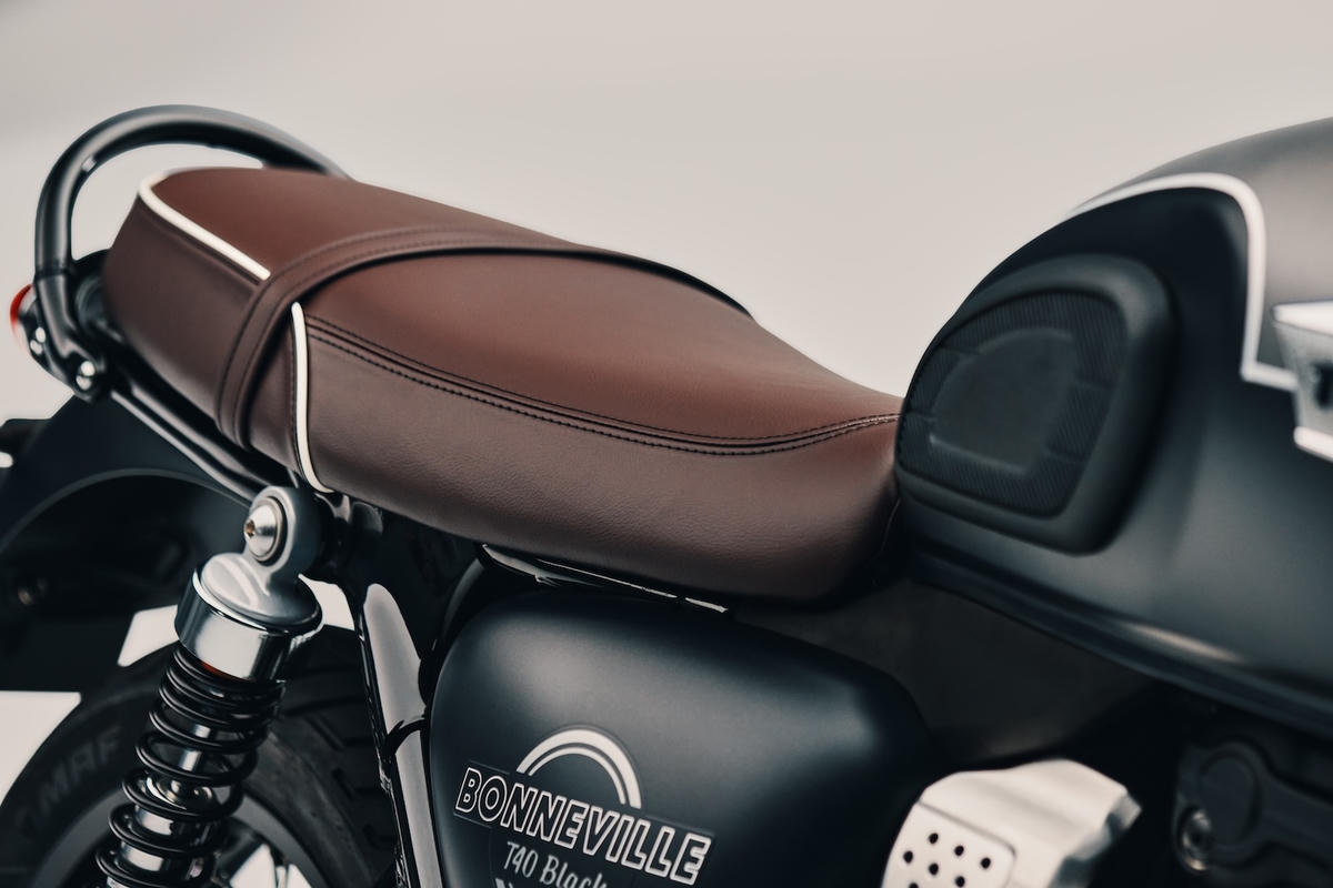 Triumph Bonneville T40: Dấu ấn quý tộc Anh trên mẫu mô tô hạng trung