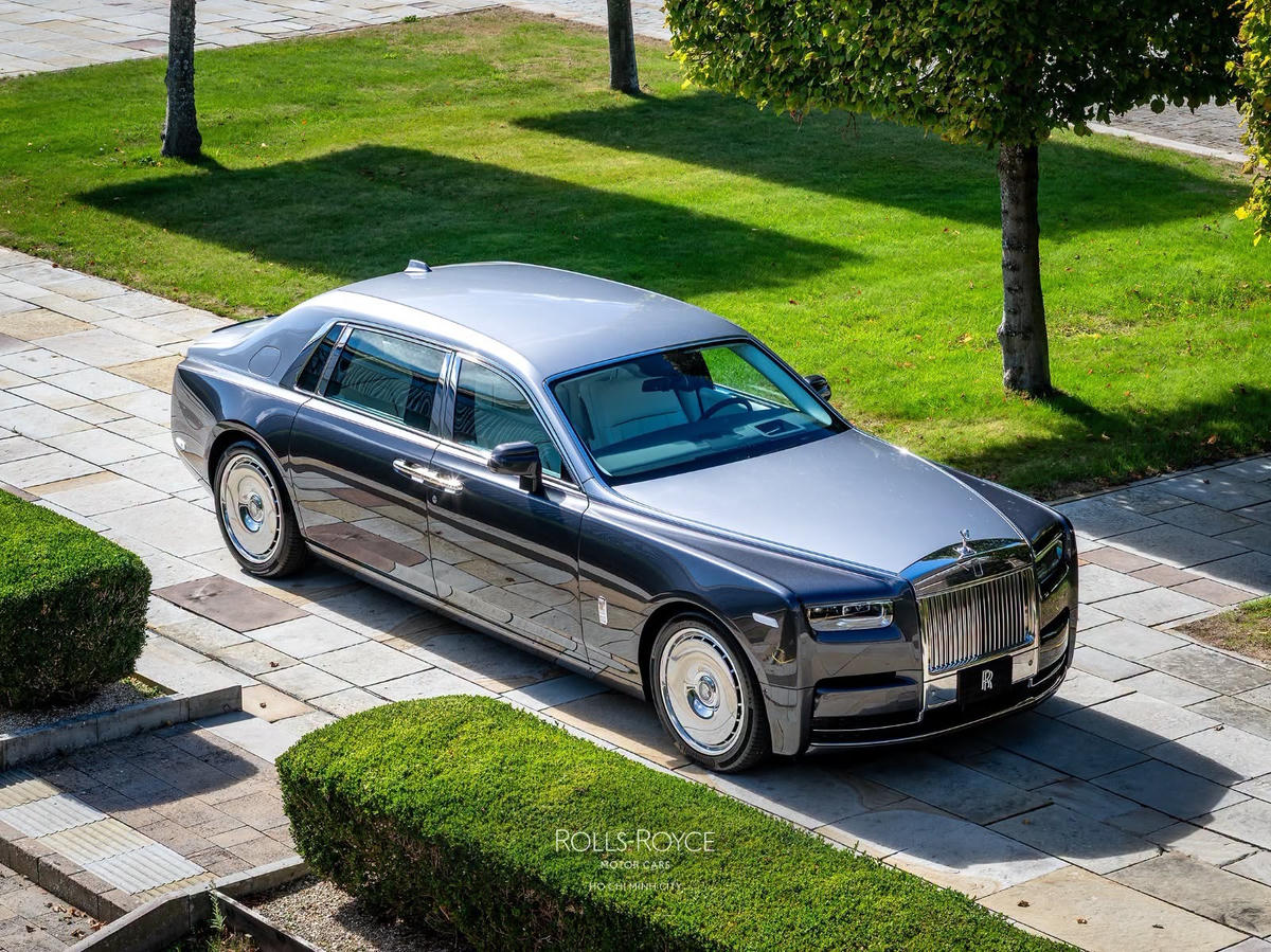 Rolls-Royce Phantom Extended 100 Years: Nghệ thuật chế tác cho giới thượng lưu
