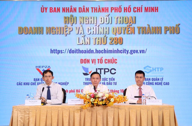 Đối thoại, tháo gỡ vướng mắc cho doanh nghiệp tại các khu công nghiệp. (Ảnh: chinhphu.vn).