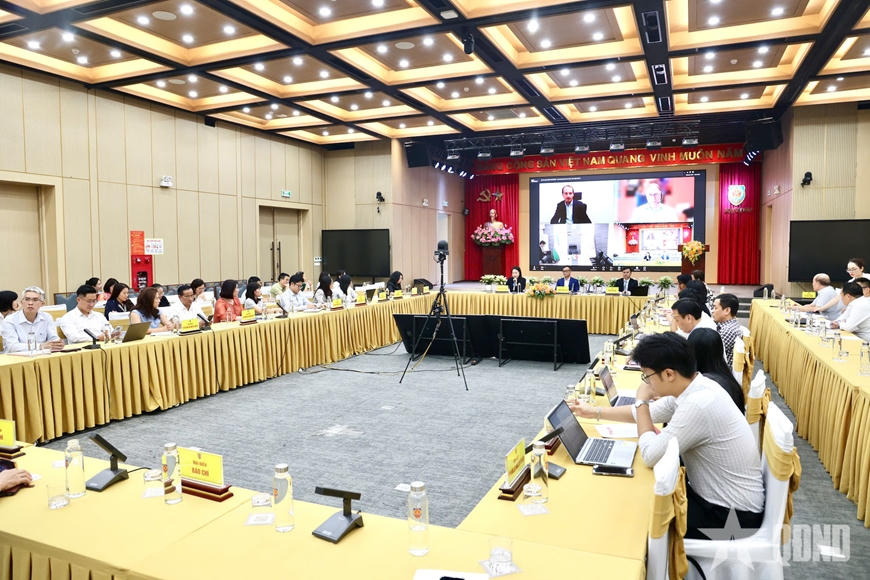 Quang cảnh buổi Toạ đàm.