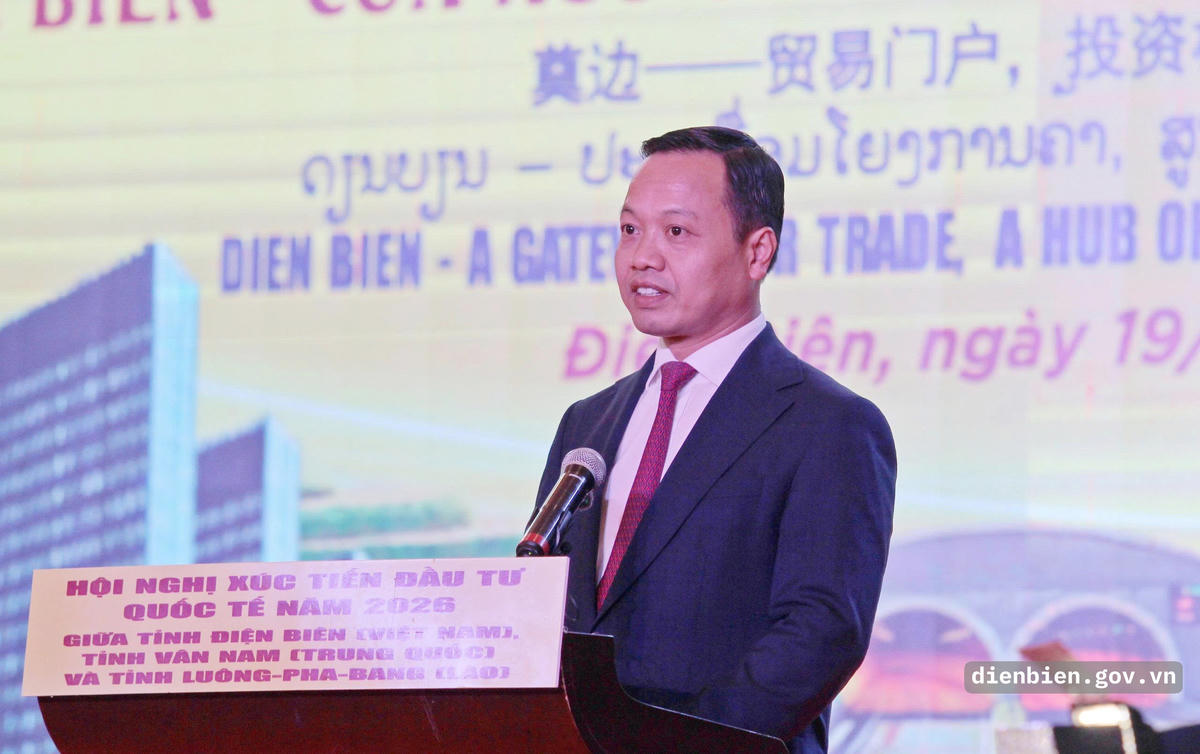 Bí thư Tỉnh ủy Trần Tiến Dũng phát biểu khai mạc Hội nghị. Ảnh: Cổng TTĐT tỉnh Điện Biên