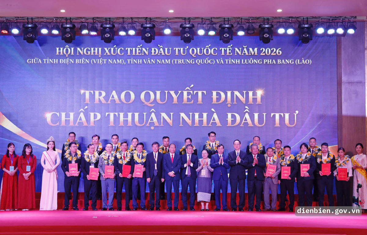 Tỉnh Điện Biên đã trao Quyết định chấp thuận nhà đầu tư cho 20 doanh nghiệp và ký kết 6 biên bản ghi nhớ. 